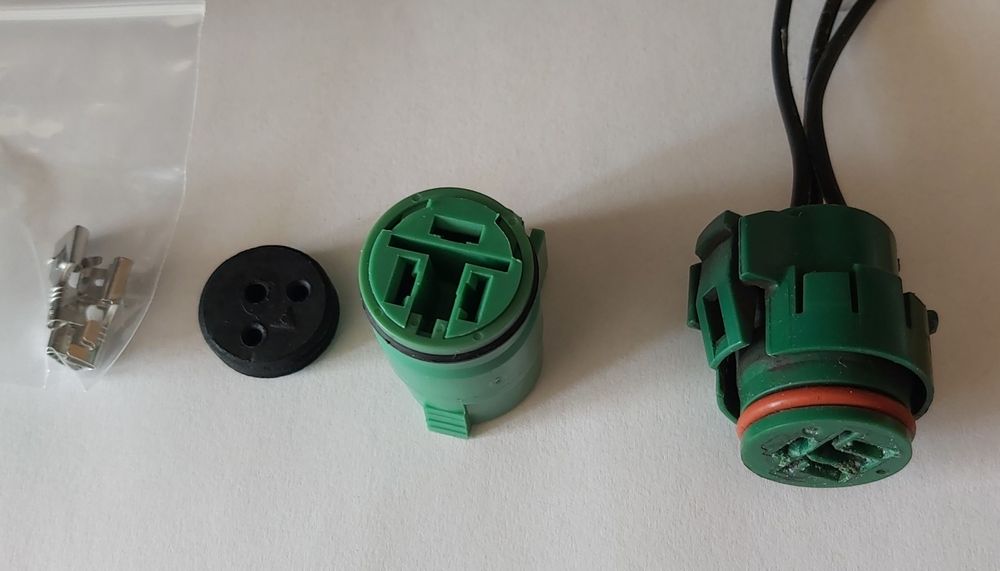 Okrągła  wtyczka  alternatora  3 pin