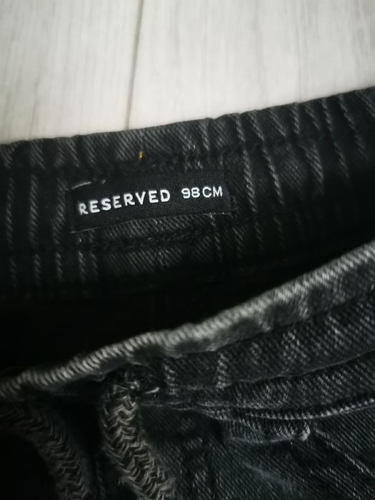 Spodnie jeansowe 98 z firmy Reserved