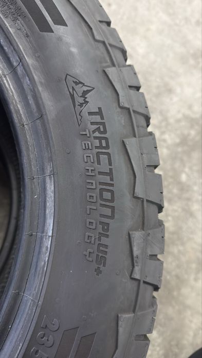 Pneus 235/60r18 XL Continental CrossContact ATR com 80% piso