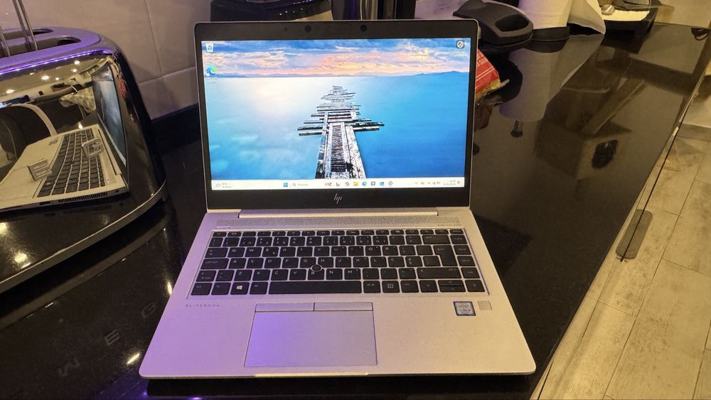 HP Elitebook 840 G6 ( i5 8gen / 16GB / 512GB ) fullHD