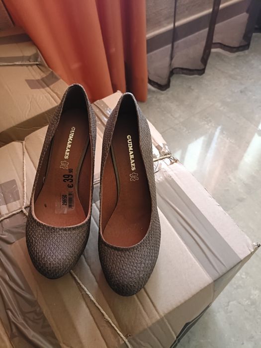 Sapatos Senhora 25€
