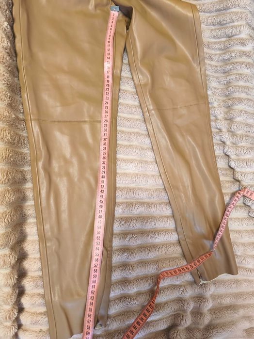 Шкіряні штани, легінси Zara, розмір М.