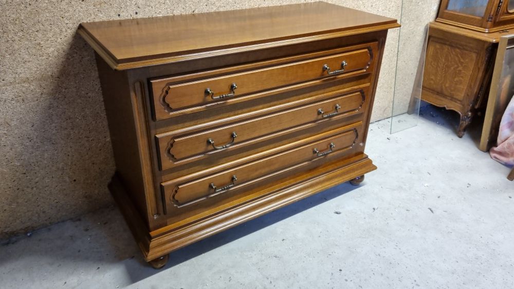 Komoda z szufladami z Belgii