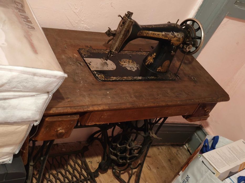 Máquina de costura Singer