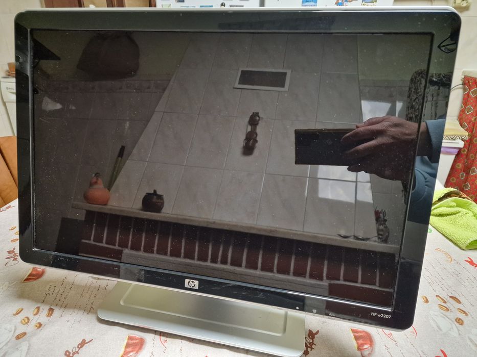 Monitor HP W2207 - 22" Rotativo