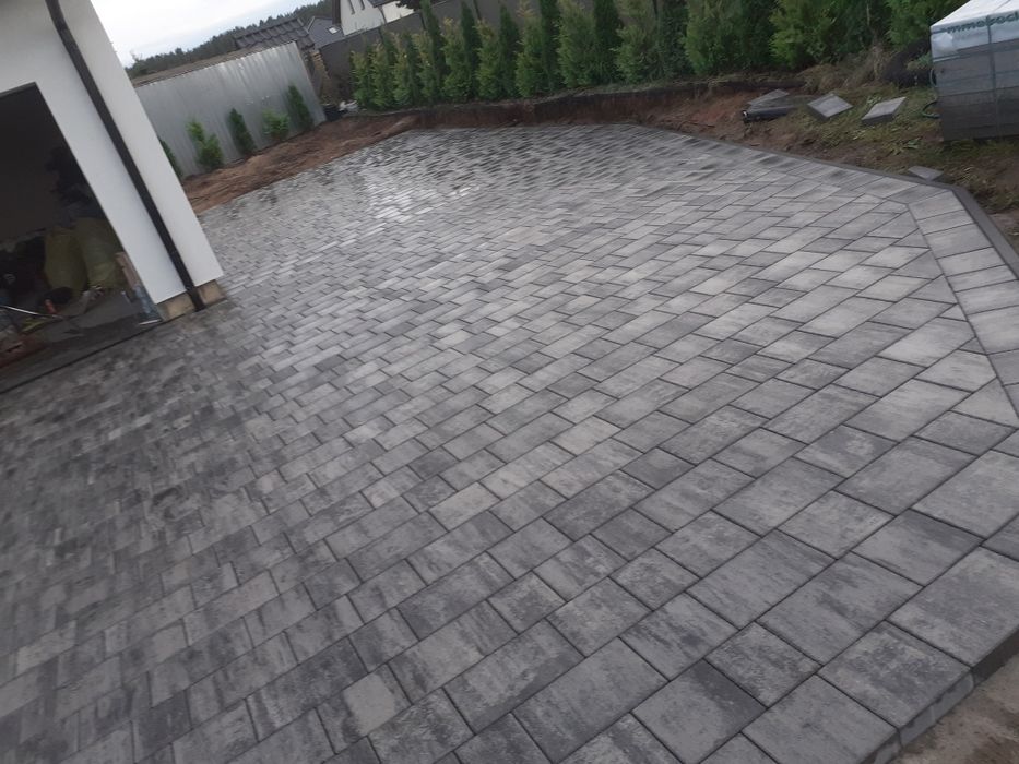 Układanie kostki brukowej