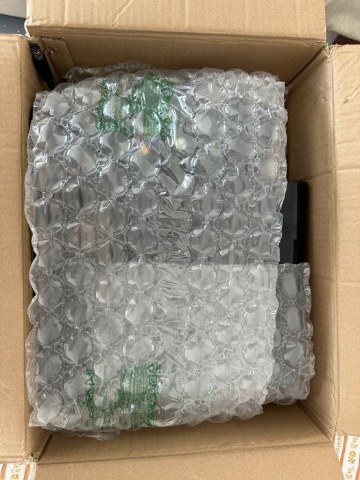 Xbox 360 E + 3 Comandos + FIFA 17 – Tudo a funcionar!