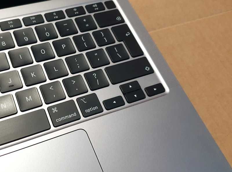 Laptop MacBook Apple a2179  Zadbany Bateria Ok