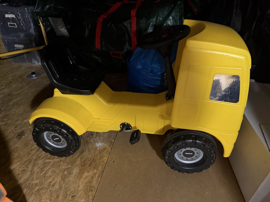 Samochodzik na pedały auto daf volvo