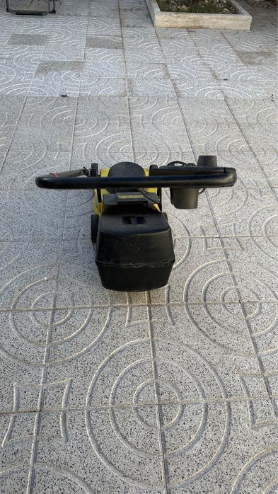 Carrinho corta relva