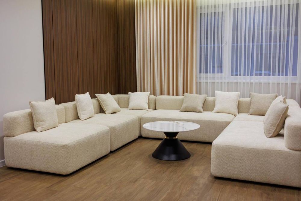 Продаж таунхаусу з двориком