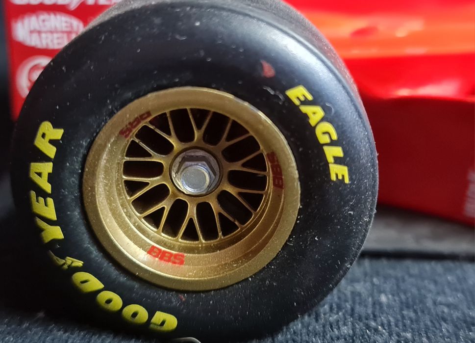 Pauls Model Art 1:18 Ferrari F 310/B 1997 Schumacher