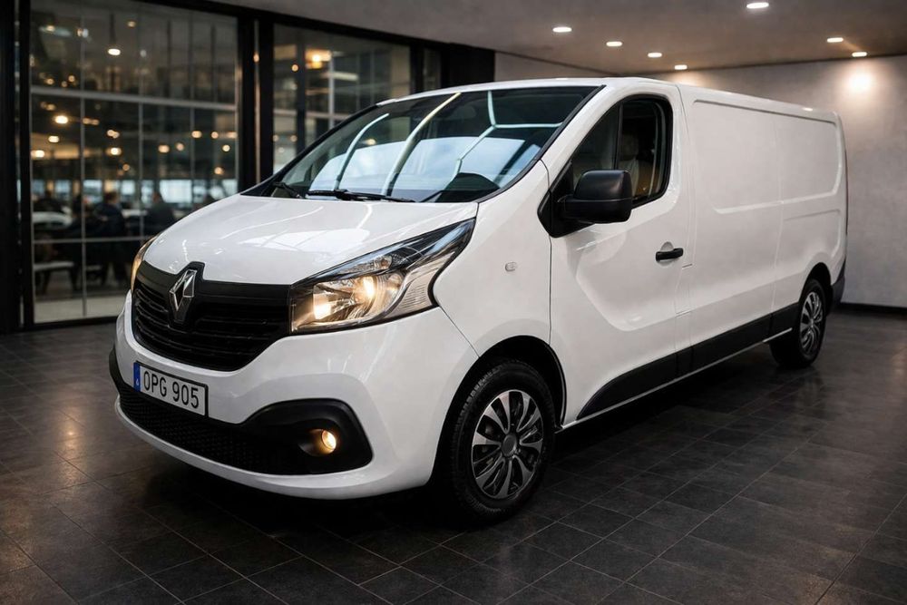 Renault trafic  ładny bezwypadkowy serwisowany kamera cofania webasto