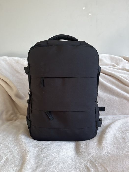 Nowy plecak podrozny 40x30x20cm