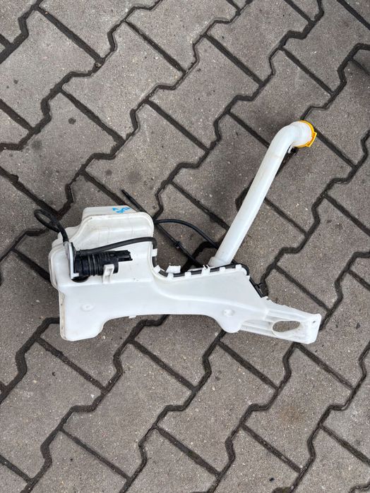 Zbiorniczek spryskiwaczy Renault Clio V oryginał kompetny
