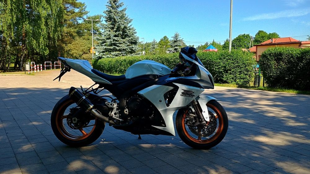 Suzuki Gsx-R  1000 k9  biała 26 tys