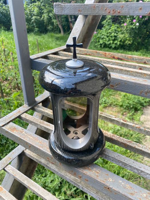 Znicze , Lampiony granitowe