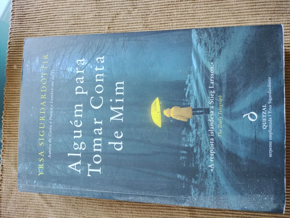Vendo livro "Alguém para tomar conta de mim"  de Yrsa  Sigurdardottir