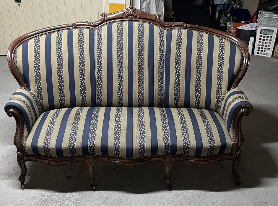 Sofá antigo forrado