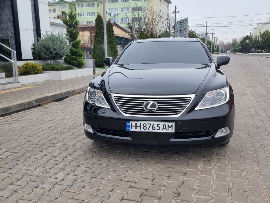 Срочно Продам  Lexus LS 460.