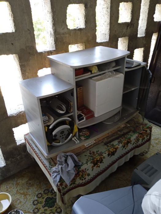 Тумбочка - шкафчик на кухню или дачу