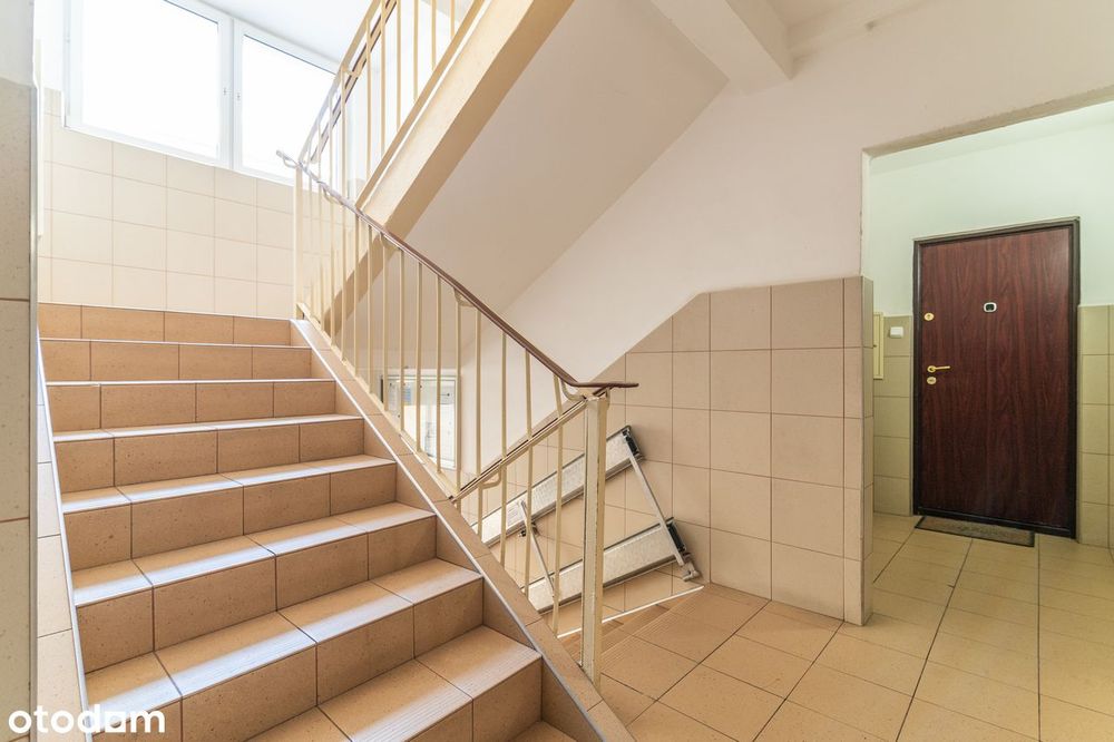 │ Zielony widok za oknem │ 3 pokoje │ Balkon │ Metro │ Bemowo │