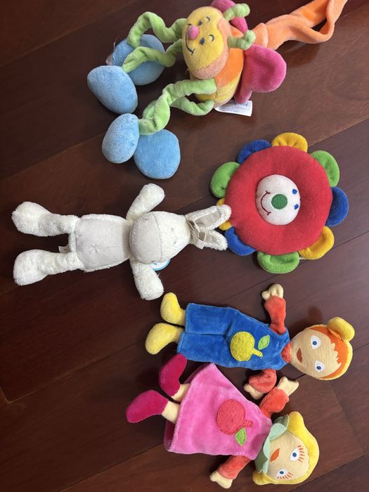Brinquedos pelucia