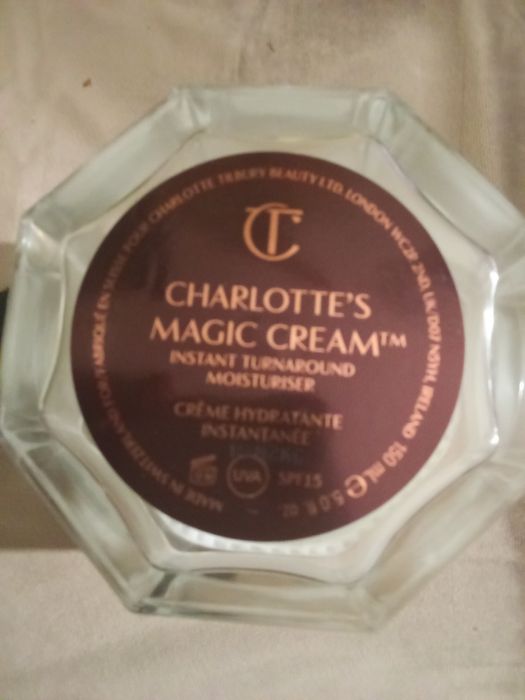 Krem do twarzy firmy Charlotte's Magic Cream 150ml Instant Turnaround Moisturiser