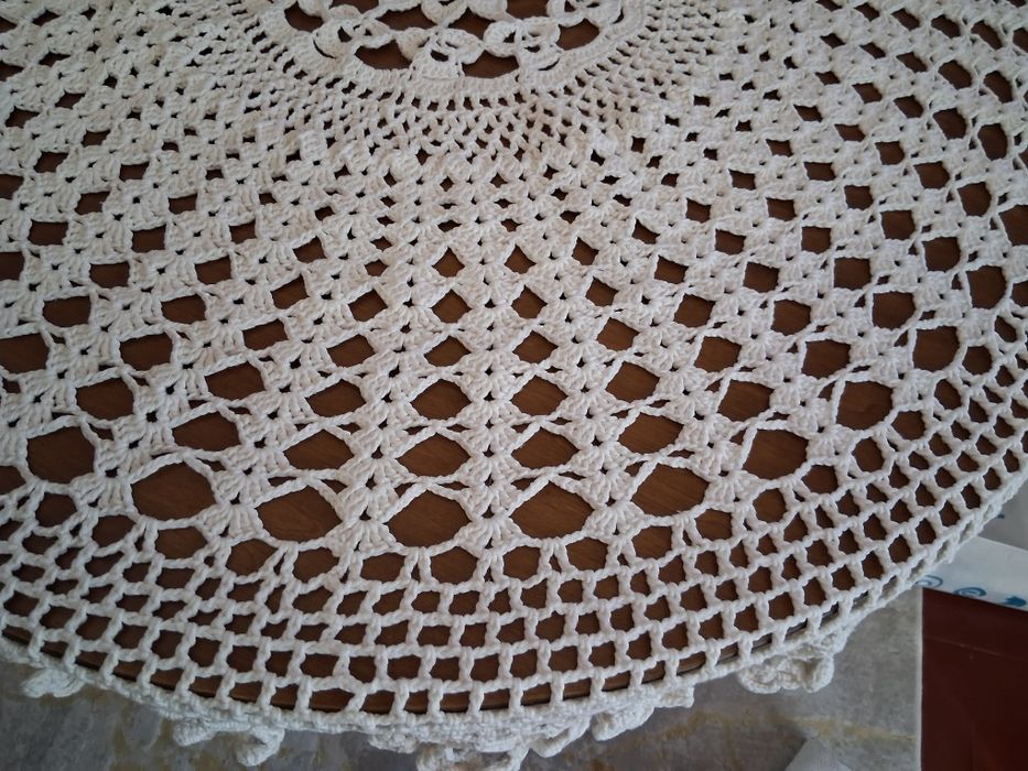 Capa para mesa em crochet