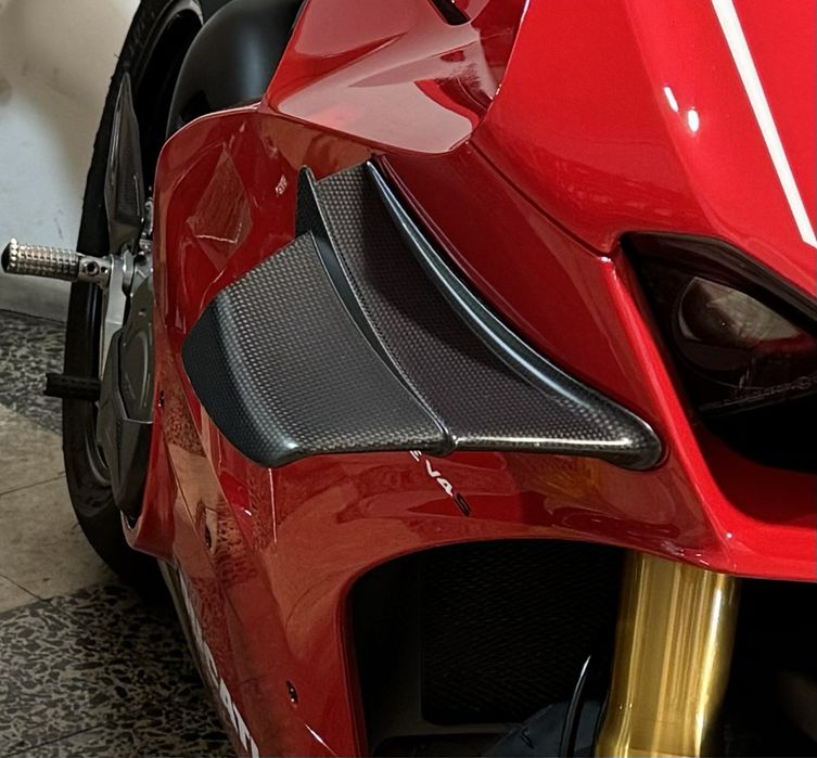 Asa de Carbono Ducati Panigale V4/S/R direita