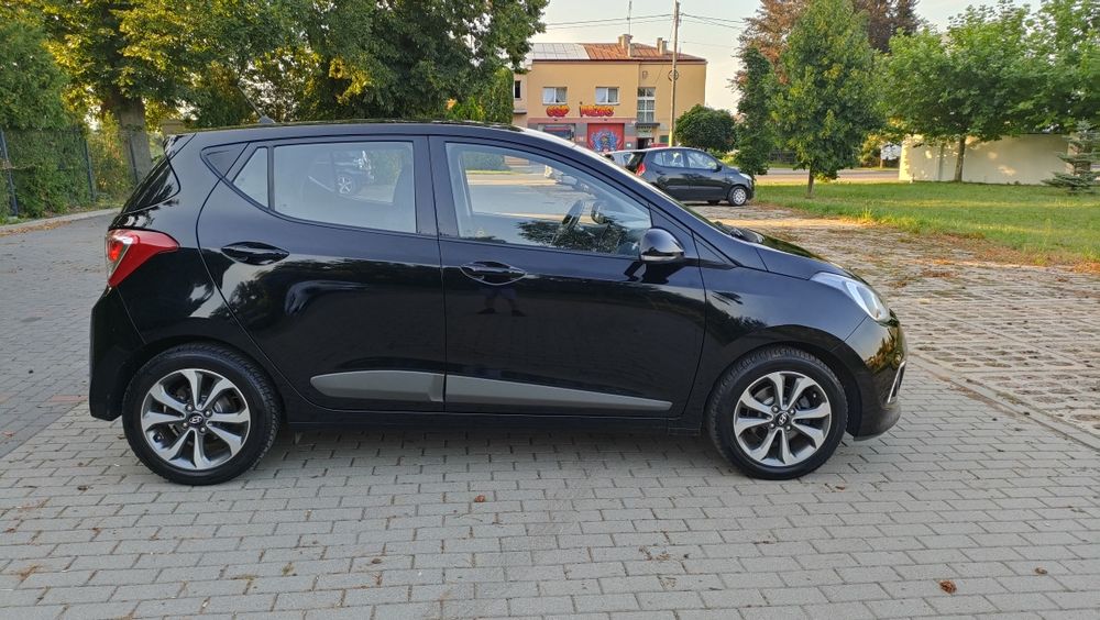 Hyundai i10 2014 1.0 FIFA World Cup Edition