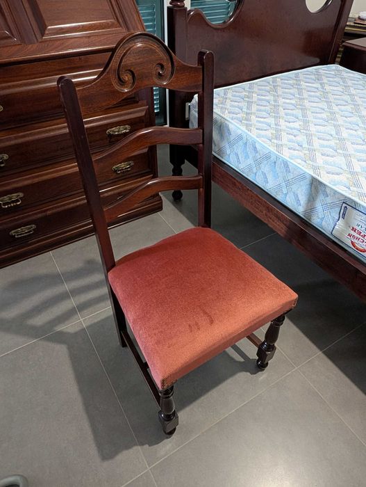 Vendo Conjunto de Móveis Clássicos (20 anos) – Excelente Estado