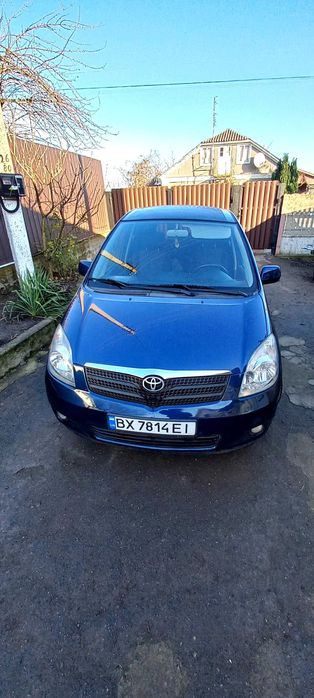 Тойота версо корола