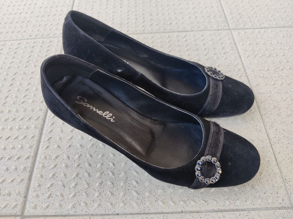 Sapatos de salto alto 37