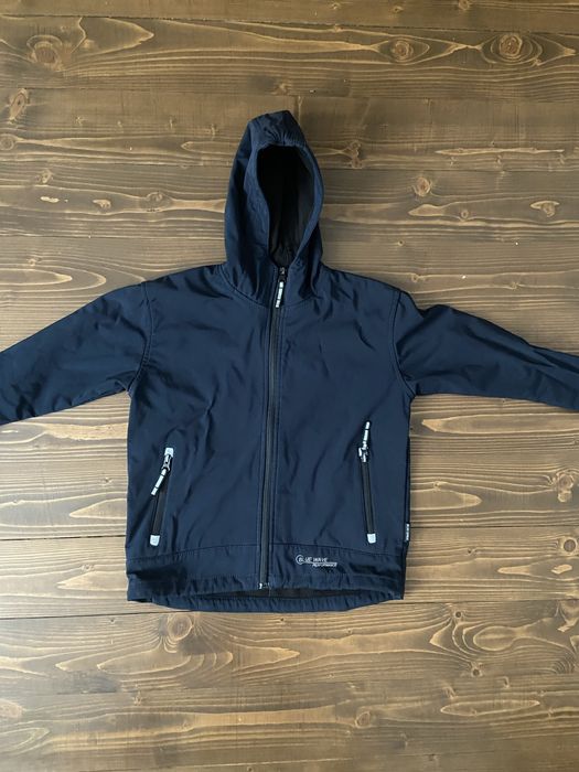Куртка / вітрівка на хлопчика 140