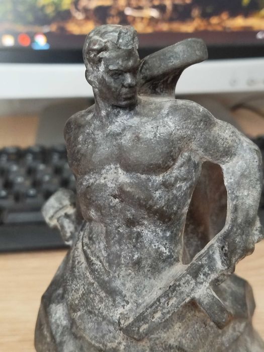 Скульптура "Стояти на смерть Сталінград"