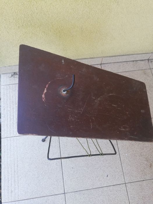 PRL. Stara lampa z  gazetownikiem, loft, vintage.