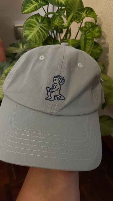 Roupas e acessórios