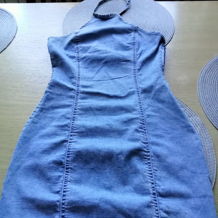 Sukienka jeansowa bez pleców Divided by H&M 38