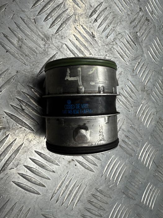 Патрубок интеркулера 1.9 TDI VW Volkswagen Bora Golf IV  1J0145834T