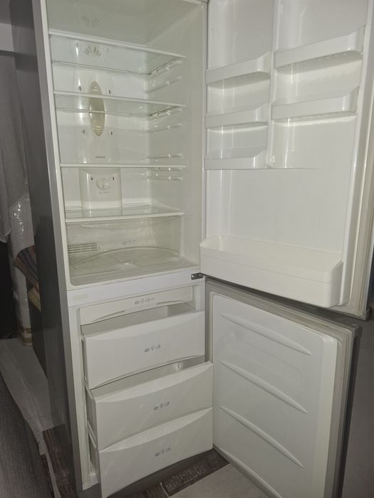 Frigorífico LG cinza