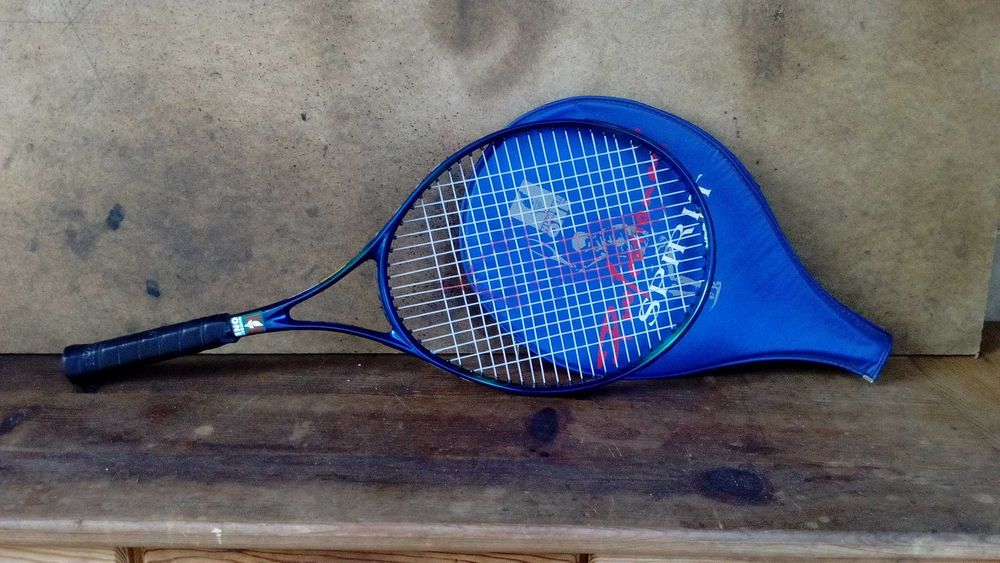 Raquete ténis e patins em linha (tudo)