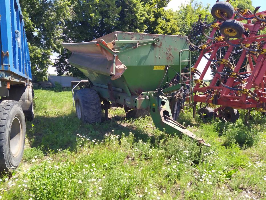 Розкидач добрив - Amazone ZG-B 8200