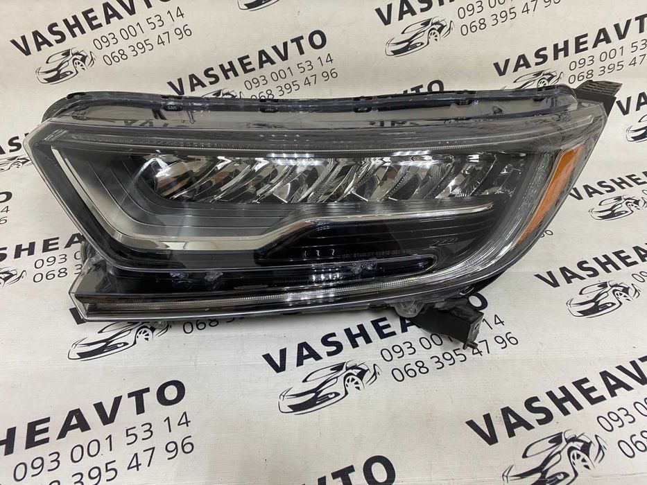 Бампер передній,решітка радіатора,молдінги на фари  Honda CR-V Hybrid 2020-2021-2022 USA маємо оригінал Хонда та анаог Тайвань