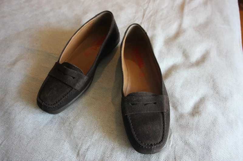 Mocassins em camurça castanhos da Camport