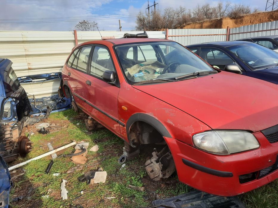 Продам бампер MAZDA 323 F 2000г 2.0 D
