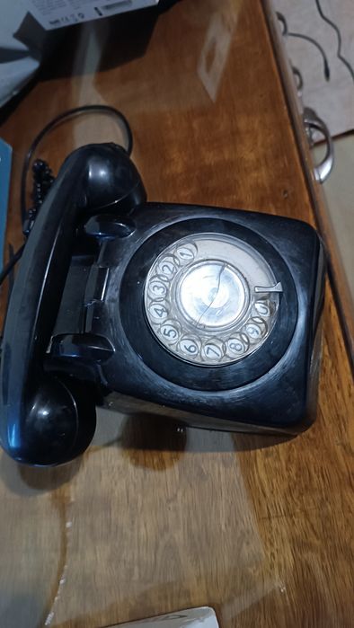 Telefone antigo  preto