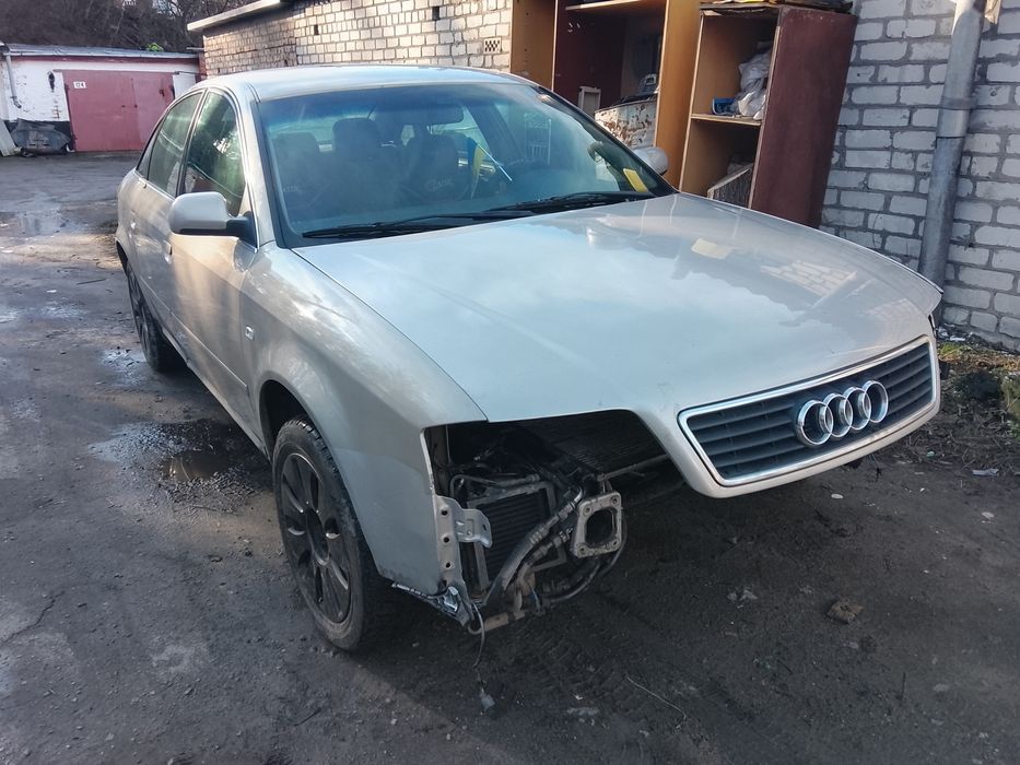 Крило Audi A6c5 . Розбор , є все.