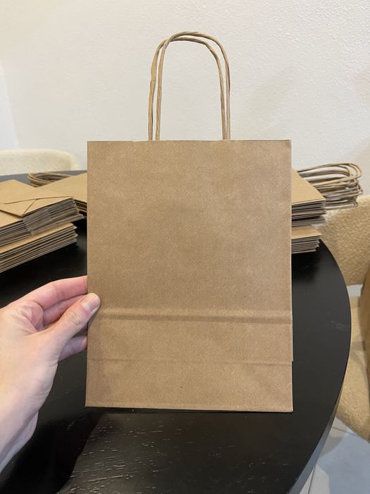 Sacos nunca usados em papel