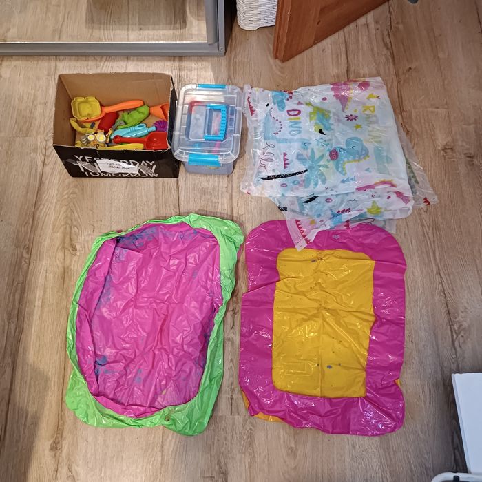 Mokry piasek kinetyczny z akcesoriami